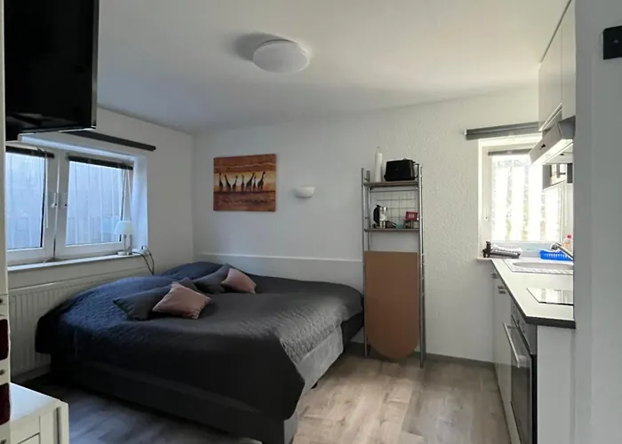 Apartment Ruhige Sout. Whg. Feldrandnaehe *